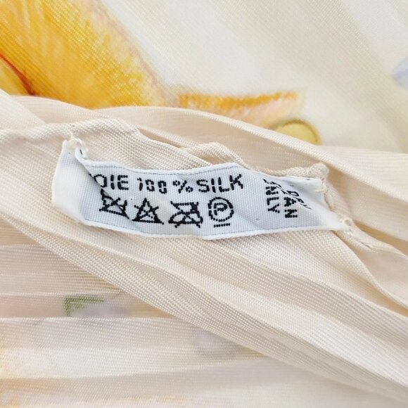 Auth HERMES silk - Cream Pink Multi Silk Scarf - Picture 3 of 4